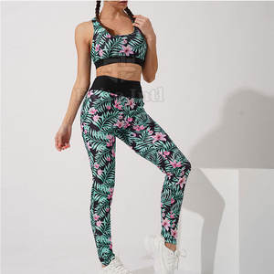 Conjunto de Leggings de Yoga de Cintura Alta y Top Corto Sublimados para Mujer, Talla Grande - Product Image 6