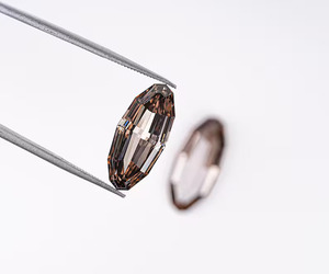 Nuevo Lote de 8.37 Quilates de Diamantes Cultivados en Laboratorio, Corte Ovalado, Color Marrón, Certificados por IGI, Par de Aretes Sueltos - Product Image 4