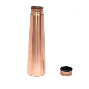 Bouteille d'eau Radhe Enterprises Premium en cuivre brun 1000 ml, design classique écologique personnalisé, portable pour les voyages et les activités de plein air - Product Image 1