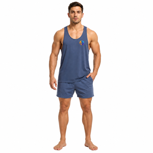 โครงสร้างน้ำหนักเบาช่วยให้เคลื่อนไหวสะดวก พร้อมเสื้อกล้าม Man Tank Top ที่สวมใส่สบายสำหรับการเดินทางและกิจวัตรประจำวัน - Product Image 1