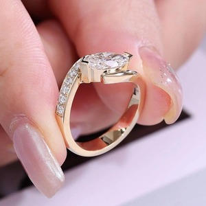Anillo de Diamante Cultivado en Laboratorio con Corte Marquesa de Oro Sólido de 14K, Certificado IGI, Joyería de Compromiso y Boda para Mujer - Product Image 6