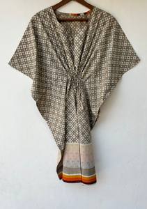 Nuevo Kaftán con Estampado Animal, Cuello en V, Cordón Ajustable, Estilo Flare, de Algodón Suave Indio, con Encaje, Largo, para Playa o Dama de Honor - Product Image 4