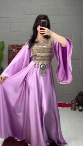 Robe traditionnelle afghane Kuchi pour femmes, robe décontractée en satin de soie violet, manches cloche, broderie dorée élégante, robe longue maxi - Product Image 6