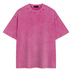 T-shirt rose personnalisé pour homme, effet délavé, avec strass et cristaux thermocollés étincelants sur toute la surface, style vintage, coupe oversize et grammage lourd - Product Image 1
