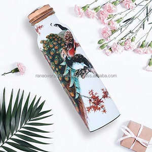 Botella de agua de cobre premium de 900 ml, ecológica, con tapa a prueba de fugas, diseño impreso de pavo real blanco a los mejores precios - Product Image 2