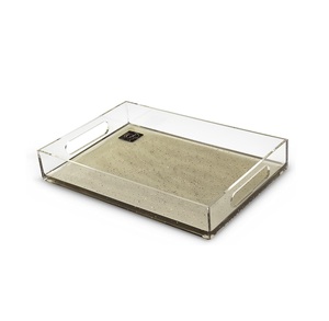 Bandeja de Servicio Rectangular Moderna de Acrílico y Caja de Exhibición con Asa Dorada para Cocina y Hogar, en Venta - Product Image 3