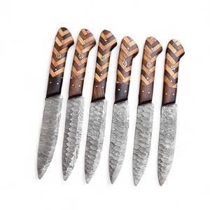 Couteau de cuisine professionnel en acier Damas forgé à la main, motif torsadé, manche en bois, ultra-affûté 58 HRC, pour usage quotidien, gastronomique et barbecue - Product Image 1