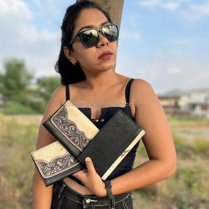 Western Hair on Hide & Hand Uneoled Portefeuille en cuir pour femmes Portefeuilles en cuir de vachette véritable Vente chaude Sculpture Pochette en cuir - Product Image 5