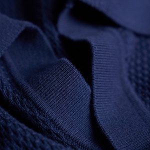 เสื้อโปโลแขนสั้นผู้ชายสีกรมท่า ผ้าถัก ทรงลำลอง สีพื้น ระบายอากาศได้ดี ผ้าฝ้ายทรงปกติ - Product Image 6