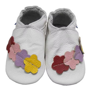 Zapatos de cuero para bebés, primeros pasos, suaves, para niños y niñas, pantuflas para niños pequeños con suela de gamuza en venta - Product Image 4
