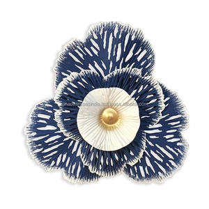 Arte de pared de hierro hecho a mano con elegancia para colgar en la pared de flores de Metal con acabado azul y blanco para patio de dormitorio de Hotel y más a precios bajos - Product Image 5