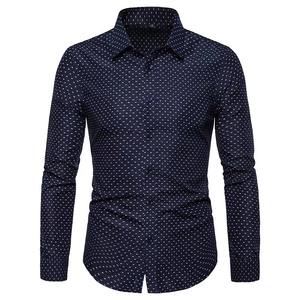 Camiseta de moda al por mayor para hombre, cómoda para el día a día y con un estilo moderno, con tela de alta calidad y diseño suave para el verano. - Product Image 2