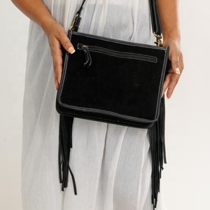 Vente en gros Nouveau sac à bandoulière à franges en cuir suédé noir grande capacité Sac à main de haute qualité tendance pour femmes - Product Image 3