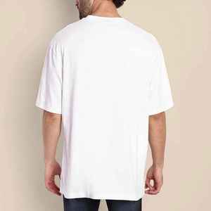 Camiseta de Hombre 100% Algodón Jersey, Personalizable con Logotipo de Marca, Impresión Serigráfica, Color Blanco, Casual, Manga Corta, Corte Regular, 300g, al por Mayor - Product Image 2
