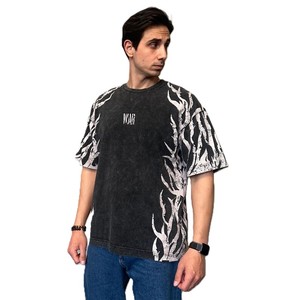 Camiseta de Hombre Oversize con Estampado de Llamas Negras, Manga Corta, Cuello Redondo, Estilo Urbano, Algodón Jersey - Product Image 5