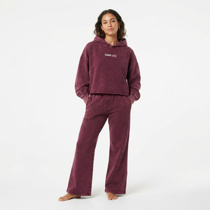 Conjunto Deportivo para Mujer con Lavado Ácido, Venta al Por Mayor, Personalizado con Impresión, Algodón de Alta Calidad, Hombros Caídos, Estilo Oversize - Product Image 4