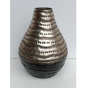 AWE - Florero de Aluminio Moderno y Elegante, Duradero, Ligero, Hecho a Mano, Base Antideslizante de Alta Calidad, para Bodas, Hogar/Oficina - Product Image 4