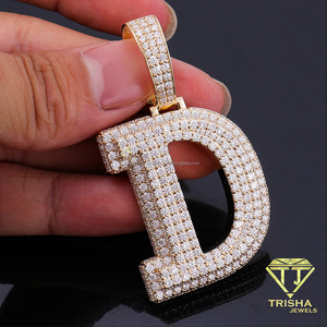Collier pendentif alphabet D de luxe, diamant moissanite, argent sterling 925, finition dorée, bijoux de caractère pour la vente en gros - Product Image 6