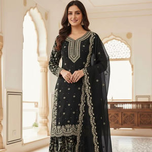 Traje Sharara de Seda de Diseño Elegante, Colección de Temporada, para Ocasiones Especiales, Ropa India de Lujo para Mujer, Precio de Mayorista en Surat - Product Image 1