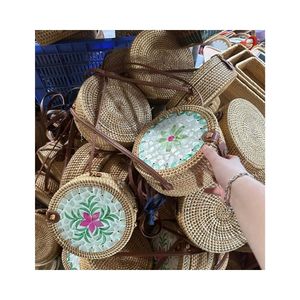 Sac en rotin tissé pur très demandé pour femmes |   Sac fourre-tout tendance pour l'été et pochette pratique pour les sorties décontractées 2025 - Product Image 2