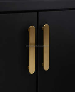 Poignée de tirage en métal artisanale avec détails artistiques pour la décoration de meubles design, armoires et tiroirs - Product Image 1