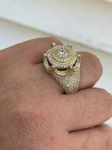 Anillo de Lujo con Incrustaciones de Moissanita, Plateado en Rodio, Estilo Hip Hop, Múltiples Capas, Piedras Brillantes, Diseño Único - Product Image 3