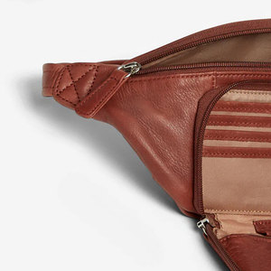 Bolsos de cintura de cuero hechos a medida, elegantes y a la moda, bolsos de cintura de cuero genuino con cintura ajustable hechos a medida. - Product Image 6