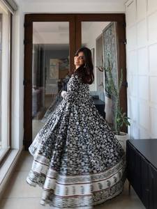 Traditional Indian <b>Pakistani</b> Women's Floor-Length Cotton Wedding <b>Dress</b> <b>Black</b> White Digital Print Regular Fit Stretchable Ethnic - Product Image 1