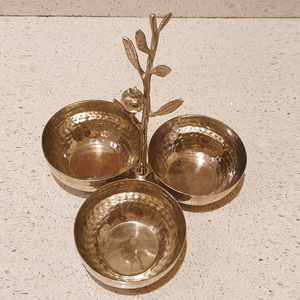 Luxury Hammered Theme Metal 3-Compartment Cluster Bowl With <b>Decorative</b> <b>Twig</b> Handle Round Shape, Wholesale Home <b>Decor</b> Piece - Product Image 3
