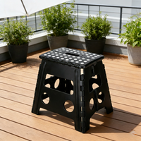 Tabouret pliable en plastique OEM ODM, capacité de charge 330 lb, tabouret pliant multifonctionnel en plastique avec poignée