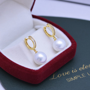 Boucles d'oreilles en perles rondes blanches d'eau douce de 11-12 mm, argent S925, multi-usages, avec une forte brillance et des imperfections fines - Product Image 1