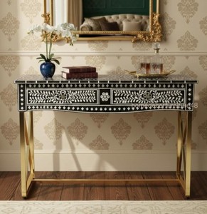 Table console rose à incrustations florales, design arqué, mobilier d'entrée moderne et luxueux, tables d'appoint artisanales sur mesure pour couloir - Product Image 6