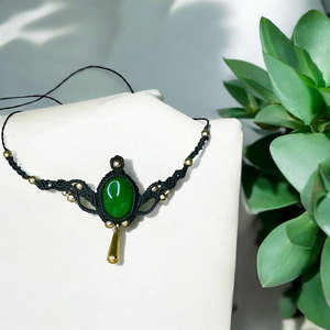 Collar de Gema Verde Tejido Artesanal, Collar de Cuentas de Macramé Hecho a Mano, Joyería Boho de Lujo, Buda Clásico, Bola de Bambú - Product Image 1