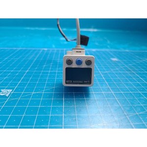 Sensor Fotoeléctrico Azbil HP100-E1 Usado Como Parte de Equipos Semiconductores Legados - Product Image 3