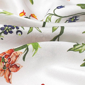 Best Selling Unique Design High Quality All Season Women's <b>Square</b> <b>Scarf</b> Silk Screen Printed Elegant Casual Use - Product Image 2