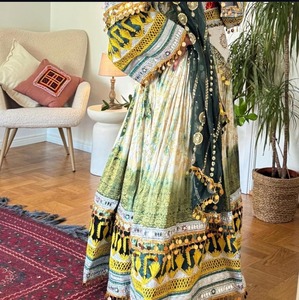 Salwar Kameez vert tie-dye brodé avec dupatta, robe ethnique de mariage pour femme, col montant, manches longues, longueur ras du sol, en coton ample - Product Image 3