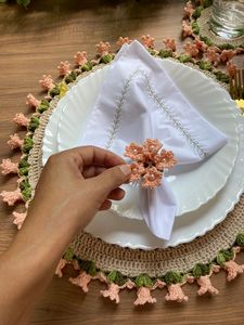 Elegante Juego de Servilleteros con Diseño de Flores en Crochet, Accesorio de Mesa Hecho a Mano para Decoración de Bodas, Mesa de Comedor y Decoración del Hogar - Product Image 3