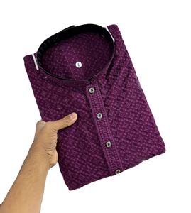 งานปักหนักด้านหน้าและด้านหลังด้วยลายลักนูวี เสื้อคุर्ตาผู้ชายสำหรับขายส่ง - Product Image 1