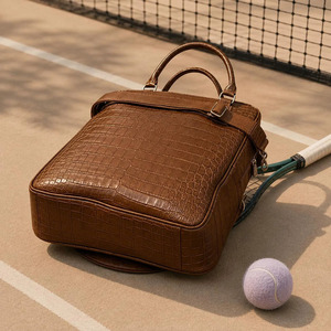 Bolsa deportiva de cuero resistente para palas de pickleball, ideal para jugadores que buscan elegancia y funcionalidad a un precio razonable. - Product Image 5