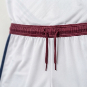 Conjunto de Camiseta de Fútbol Blanca para Hombre, Cuello en V, Manga Corta, Logotipo Bordado, Pantalones Cortos Transpirables de Poliéster con Cordón Ajustable, para Todas las Temporadas - Product Image 6