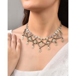 Collier pendentif en argent Meera Jaipur Gama, tendance - Product Image 1