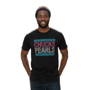 Camiseta de Algodón para Mujer con Diseño Personalizado de Chucks and Pearls, Manga Corta, con Pedrería, Gráfico Brillante, Estilo Casual y Moderno - Product Image 2