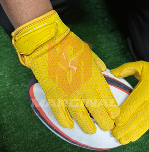 Gants de football américain de haute qualité, couleur jaune, avec motif nid d'abeille, logo personnalisé imprimé, gants de football américain pour hommes - Product Image 3