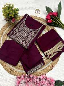 ชุดใหม่มาแรง เสื้อผ้าเรยอนปักลาย พร้อมกางเกงและผ้าคลุมไหล่ สีไวน์ 76895 - Product Image 3
