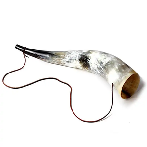 Instrumento de Viento de Cuerno de Búfalo Natural con Correa de Cuero, Hecho a Mano con Cuerno Animal Crudo, Tema Gondor de Año Nuevo - Product Image 4