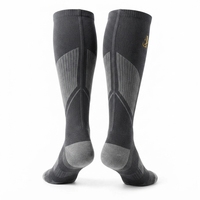 Chaussettes de compression, chaussettes athlétiques de qualité supérieure, matériau extensible respirant, ajustement confortable et de soutien, idéales pour la course à pied et le cyclisme