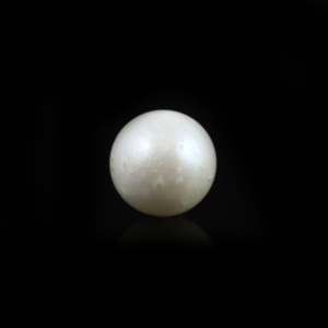 Handcrafted 9.45 Carat Loose Freshwater Pearl Gemstone for Fine Jewelry Making - Product Image 2