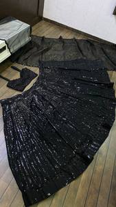Robe de mariée noire en mousseline plissée à sequins, silhouette trapèze, manches longues, longueur ras du sol, tenue de mariée traditionnelle Lehenga Choli - Product Image 4