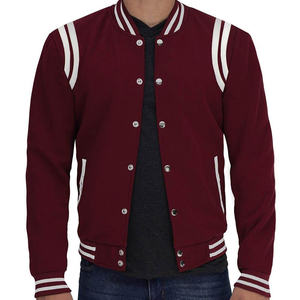 Chaqueta Bomber Varsity Roja Personalizada con Bordado, Cuello Alto, Logotipo Frontal, Transpirable, de Poliéster, Corte Regular para Hombre - Product Image 1