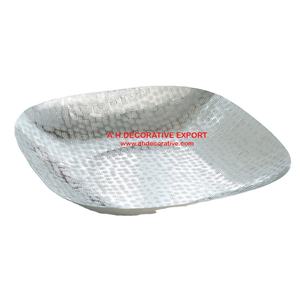 Bol de service alimentaire en aluminium finition argent de luxe martelé à la main pour centres de Table - Product Image 1